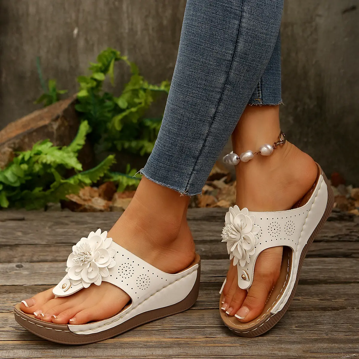 Tiara-White - Image 1