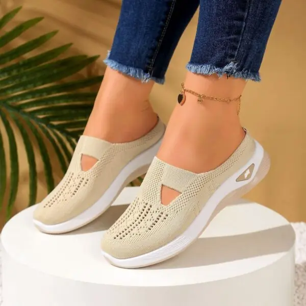 Flaky Walk-Beige